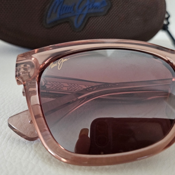 Maui Jim Hiwa Hiwa MJ0689S 004 Pink Crystal Polarized Sunglasses Womens. main image 11